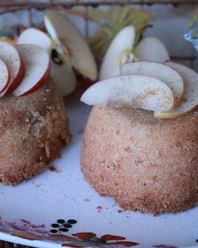 Яблочные шарлотки