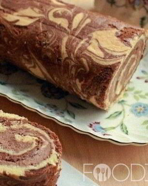 Шоколадно-банановый рулет