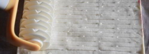 слоеные конвертики с сыром бри и ягодами. Шаг 6