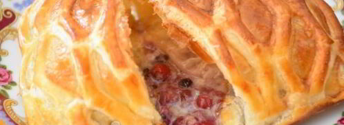 слоеные конвертики с сыром бри и ягодами. Шаг 8