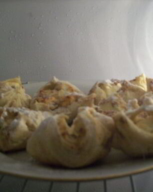 Слоеные конвертики с творогом