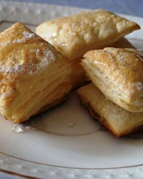 Слойки с корицей и медом