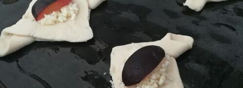 слойки с творогом и сливой. Шаг 5