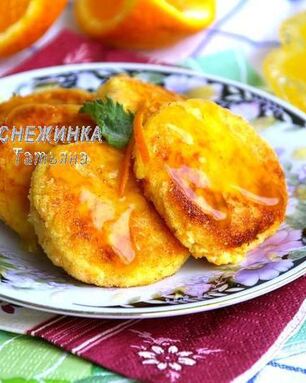 Ароматные сырники с морковью и апельсиновым соусом
