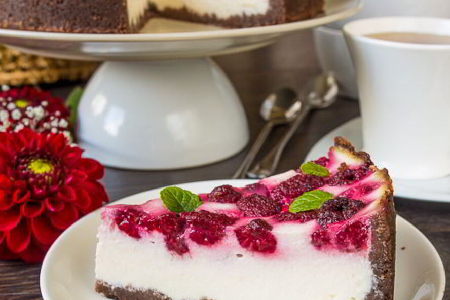 Рецепт нежный творожник с малиной