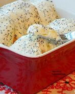 Сырники с изюмом и маковым соусом