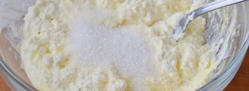 сырники с изюмом в микроволновке. Шаг 4