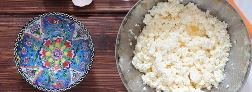 сырники с вишневым соусом и корицей. Шаг 2