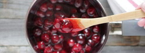 сырники с вишневым соусом и корицей. Шаг 4