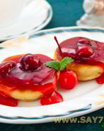 Сырники с вишневым соусом