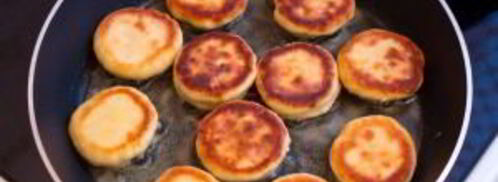 сырники с вишневым соусом. Шаг 6