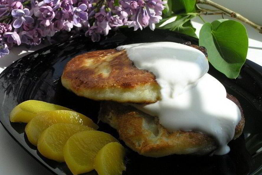 Рецепт воскресные сырники с персиками