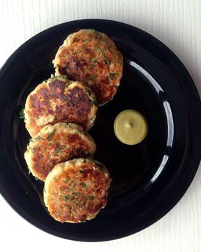 Здоровые сырники с зеленью