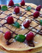 Блинный торт с малиной