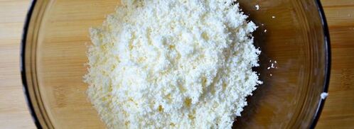 блинный торт с творожным кремом и ягодами на сковороде. Шаг 5