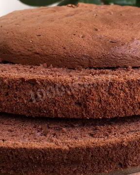 Классический шоколадный бисквит с корицей