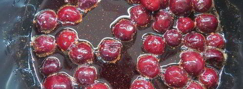 рождественское полено с пряной вишней и розмарином. Шаг 9