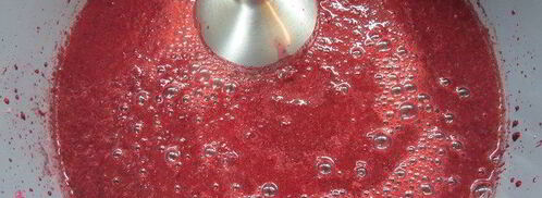 рождественское полено с пряной вишней и розмарином. Шаг 10