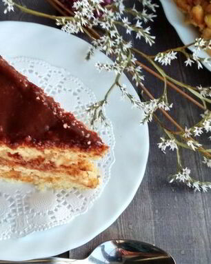 Торт Сникерс