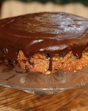 Венский ореховый торт с шоколадной глазурью