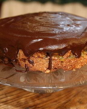Венский ореховый торт с шоколадной глазурью