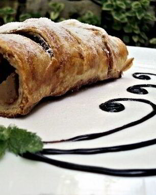 Яблочный рулет