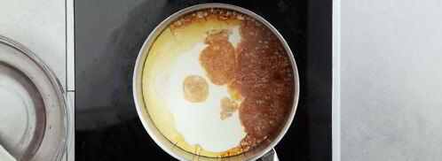 профитроли с заварным кремом и карамельным соусом. Шаг 7