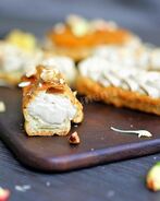 Эклеры с белковым кремом