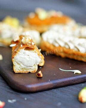 Эклеры с белковым кремом