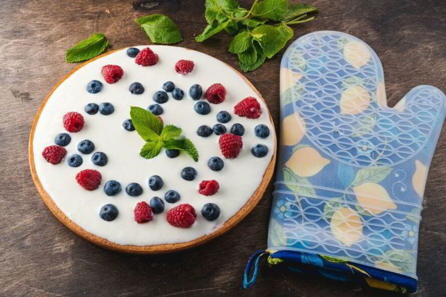 Рецепт творожная запеканка с кремом и ягодами