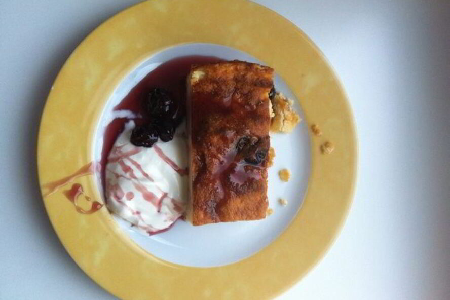 Рецепт творожной запеканки с манного кашея и изюмома