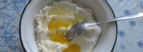 творожная запеканка с ягодами под абрикосовым соусом. Шаг 3