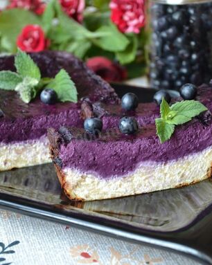 Творожно овсяная запеканка с черникой