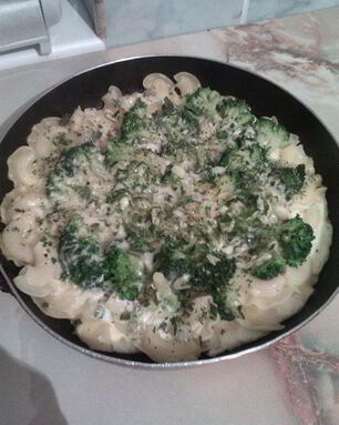 Запеканка из макарон и брокколи