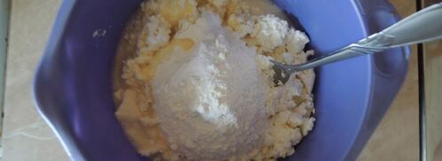 зимняя творожная запеканка с яблоками и корицей. Шаг 3