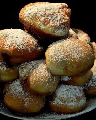 Донаты с малиновым джемом