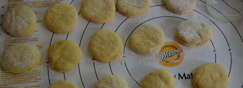 донаты с малиновым джемом. Шаг 4