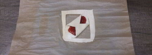 слоеные булочки с малиновым джемом. Шаг 6