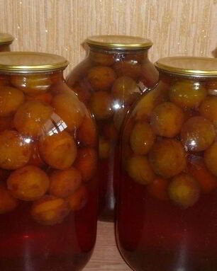Закатка компота из слив