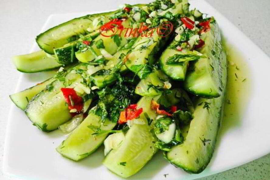 Рецепт быстромаринованные огурцы в контейнере