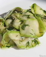 Быстрые маринованные кабачки