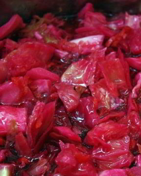 Капуста, маринованная по-корейски со свеклой