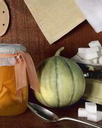 Маринованные дыни в банках