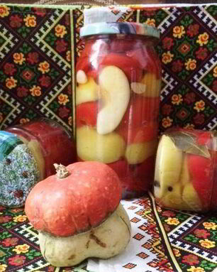 Маринованные гогошары с медом и яблоком