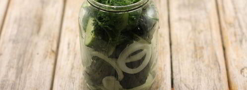 маринованные огурцы с луком. Шаг 5