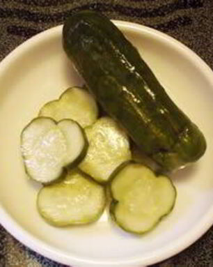 Остренькие маринованные огурчики с укропом