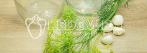 помидоры маринованные в литровых банках. Шаг 2