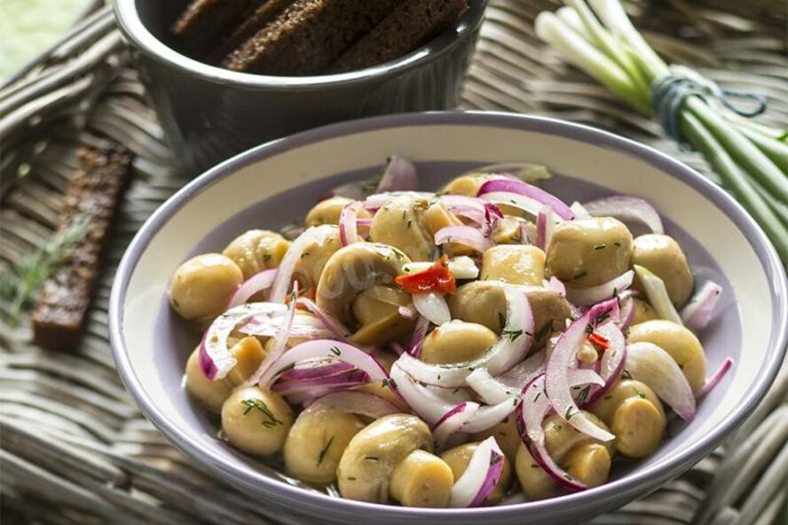 Рецепт шампиньоны с луком маринованные