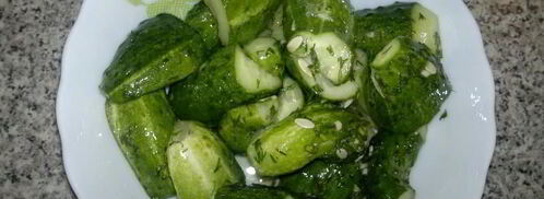 быстрые малосольные огурцы в пакете с чесноком. Шаг 5