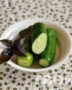 Быстрые малосольные огурцы